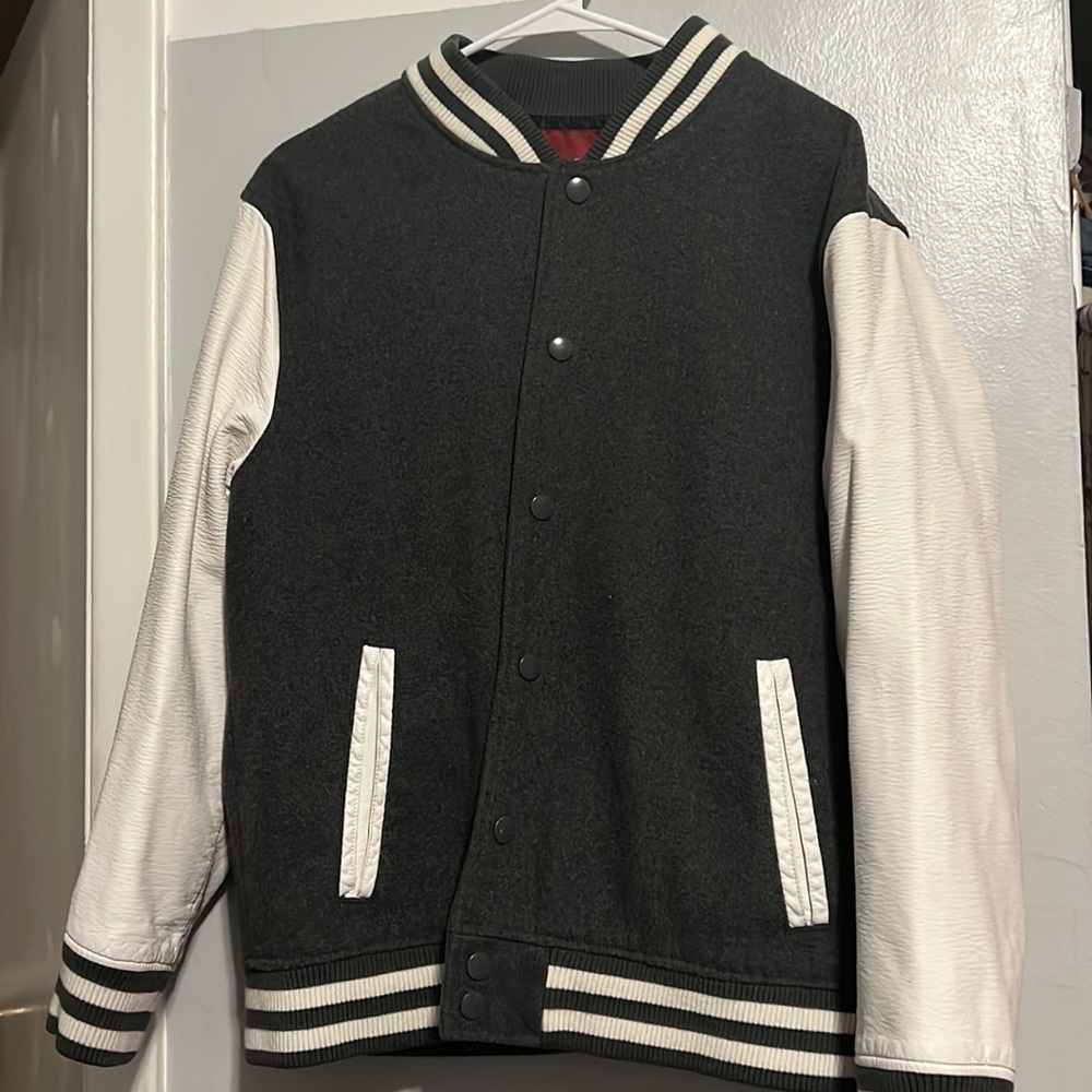 Arizona grey and white jacket!